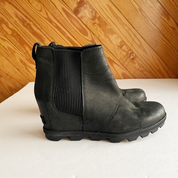 SOREL Women's Joan Of Arctic Wedge II Chelsea Boot Black - Picture 1 of 9